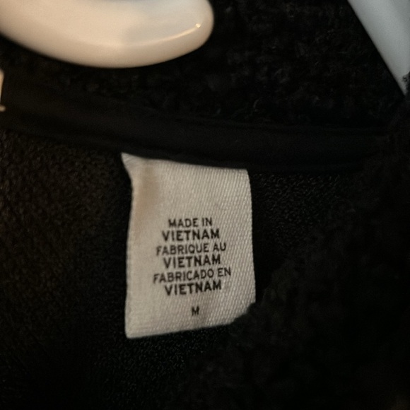 NWOT Levi’s teddy hoodie - Picture 3 of 6